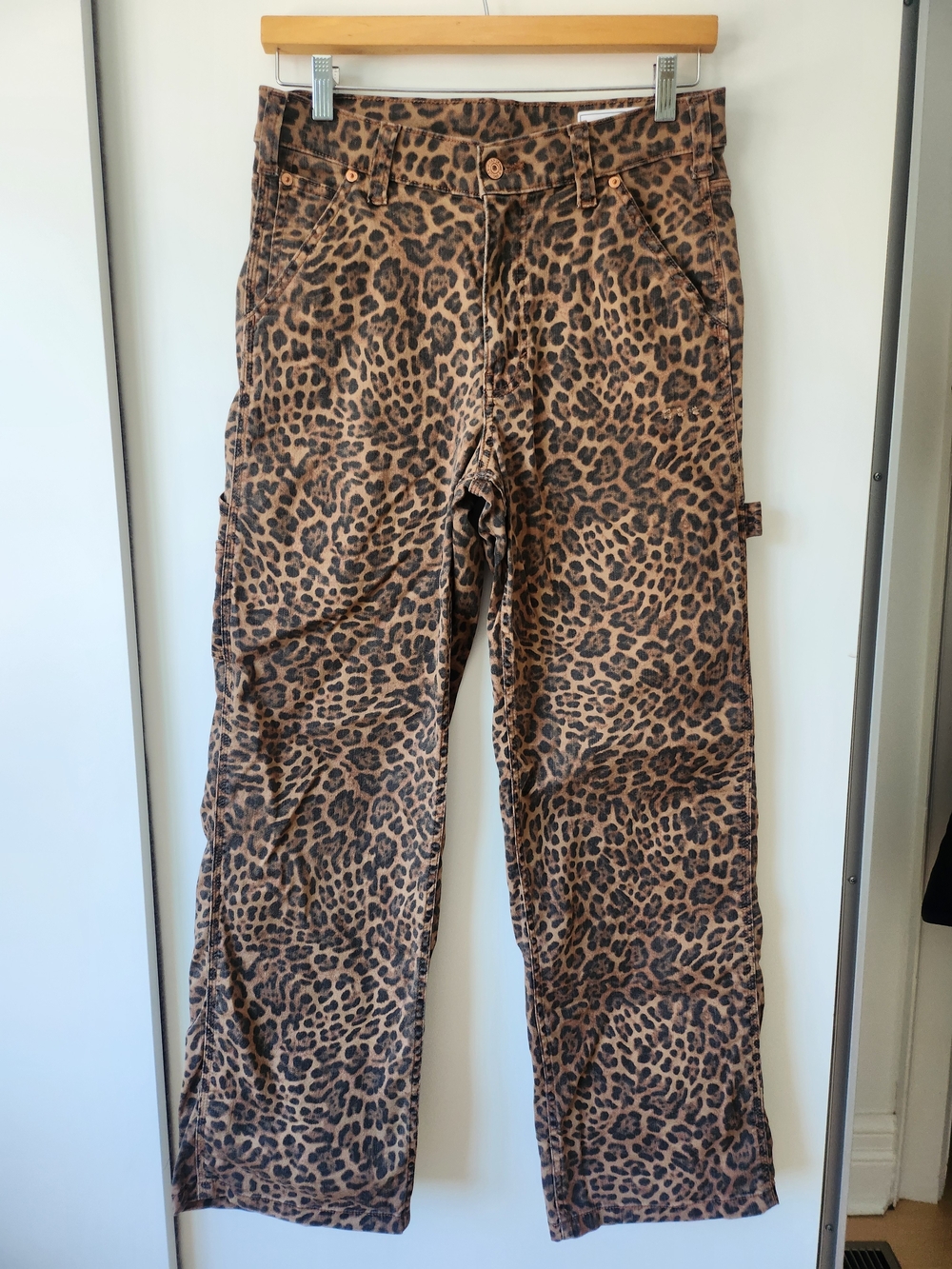 GAP 90's Loose Carpenter Mid Rise Leopard-Print Wide Leg Pant - Picture 3 of 6